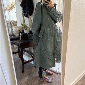 Women's or men’s army Green Trench Coat size 36R